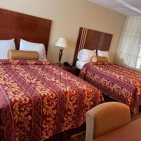 Riviera Inn And Suites מראה חיצוני תמונה